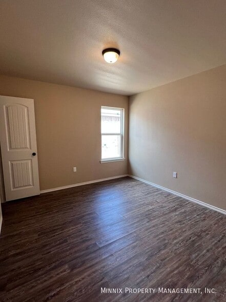 Building Photo - 2516 N Ave O