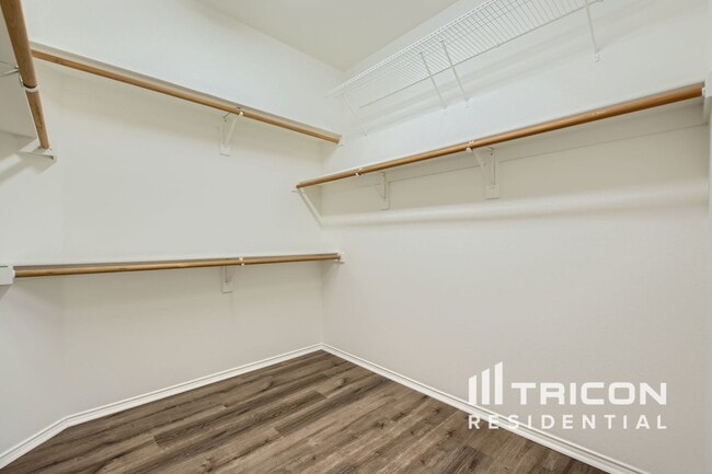 Building Photo - 10613 Lansdowne Ln