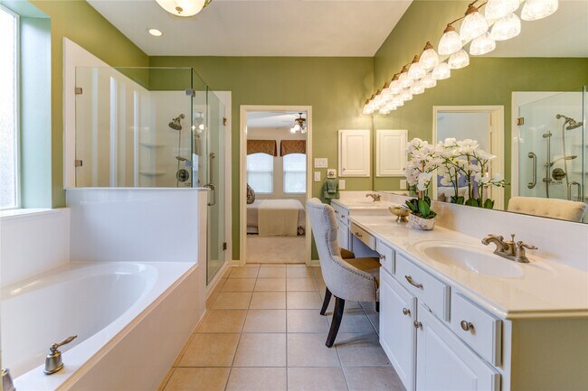 Building Photo - 27223 Camden Glen Ln