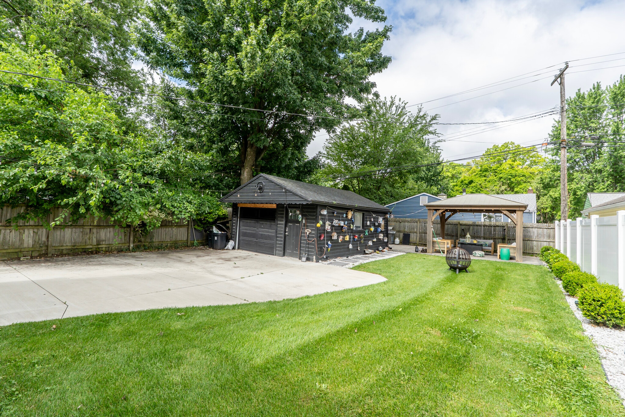 Building Photo - 1328 McLean Ave