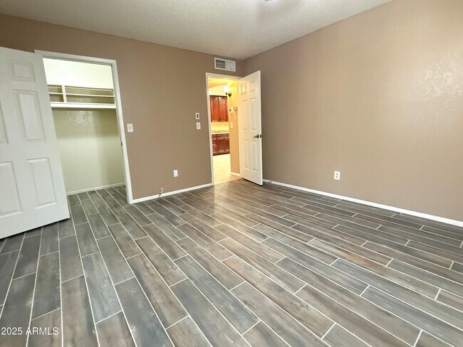 Building Photo - 5110 W Wood Dr