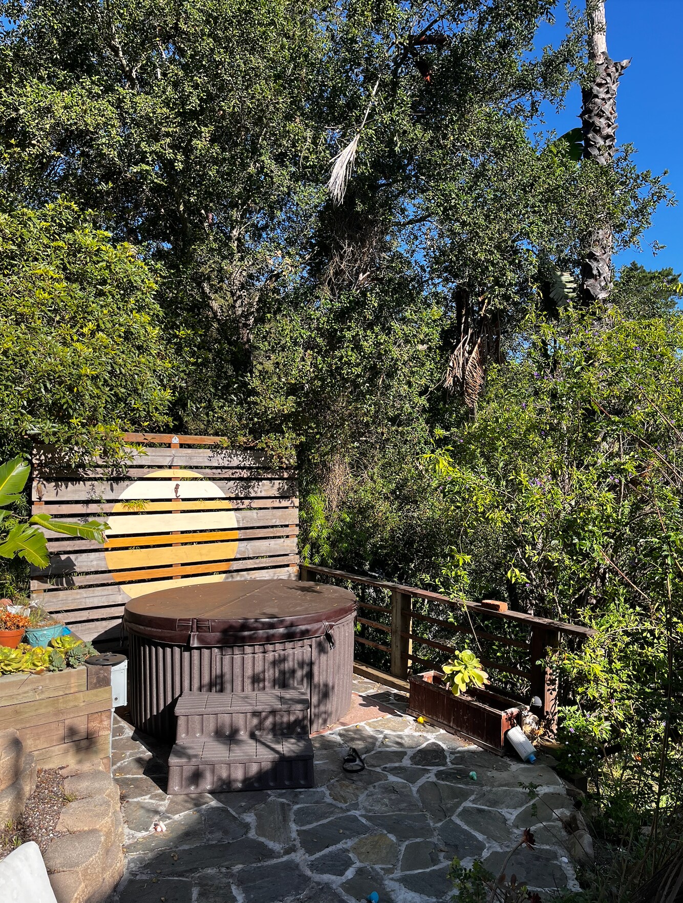 Hot Tub Retreat - 1212 Fernwood Pacific Dr