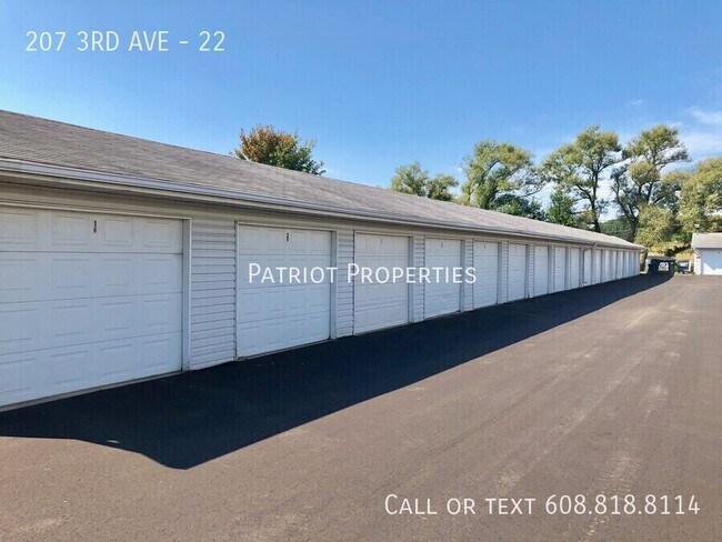 Building Photo - 207 3rd Ave