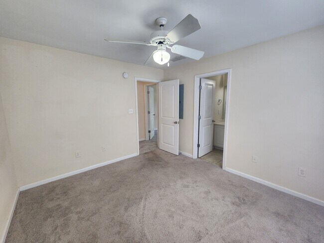 Building Photo - 130 Artisan Pl
