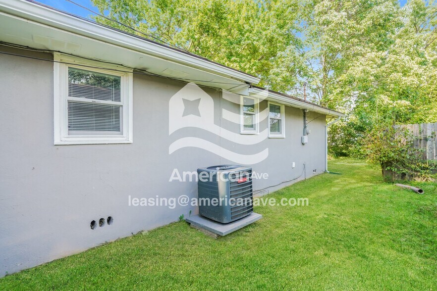 Building Photo - 3812 St Joseph Rd