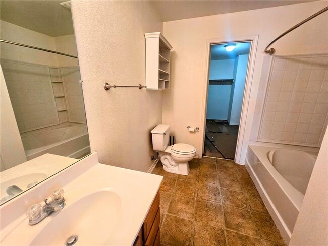 Building Photo - 314 Ran Rd