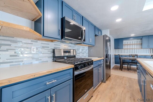 Building Photo - 352 Coon Rdg Rd