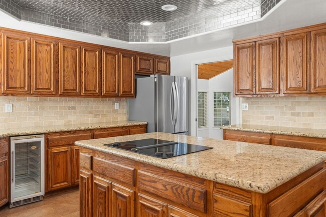 Building Photo - Stunning Carlsbad Executive Home with Ocean Views