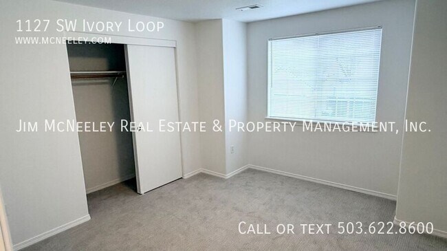 Building Photo - 1127 SW Ivory Loop