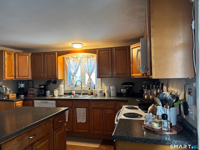 Building Photo - 91 Williams Ave