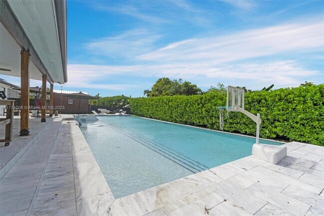 Building Photo - 8840 SW 181st Terrace