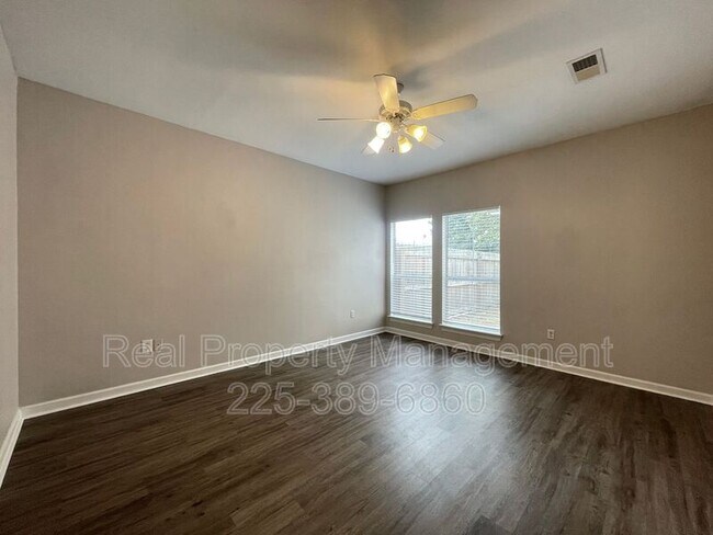 Building Photo - 5630 Arialo Dr