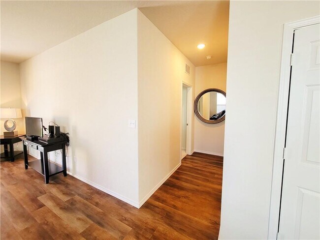 Building Photo - 417 Sand Cherry