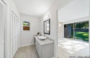 Building Photo - 6302 Handsome Lake Dr