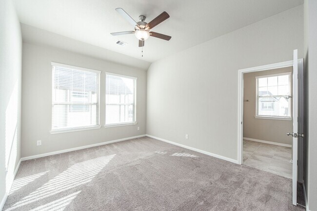 Building Photo - 5131 Pr Ter Ln