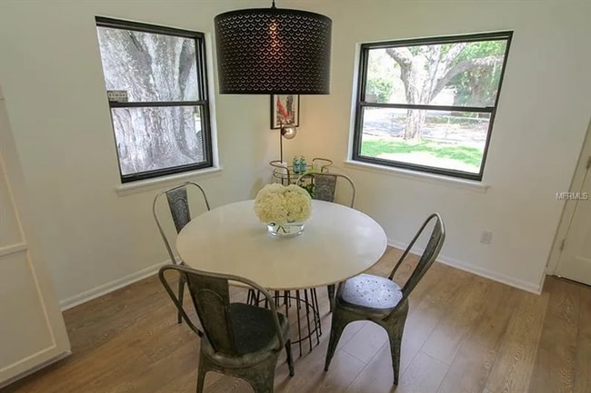 Building Photo - Fully Renovated Home in Prime Tampa Location with Fenced and Private Yard! 3bed |1.5 bath