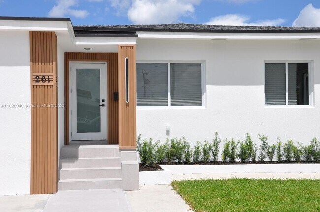 Building Photo - 261 NW 46th Ave