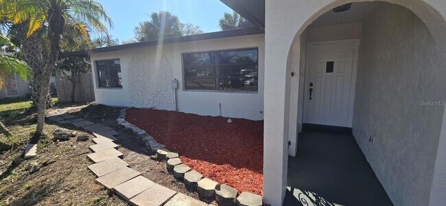 Building Photo - 2395 Alda Ln