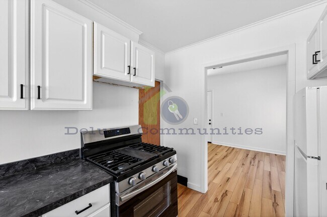 Building Photo - 851 Worden St SE