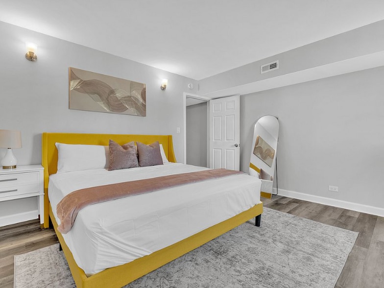 Building Photo - 7 Division St