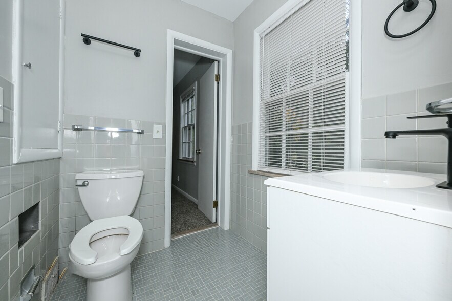 Building Photo - 19226 Winslow Rd