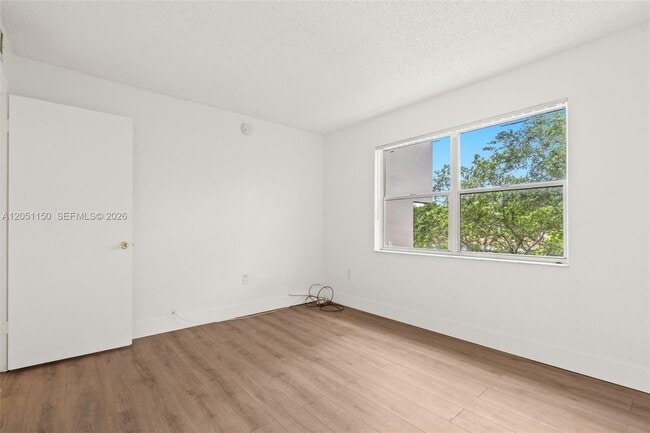 Building Photo - 4215 N University Dr