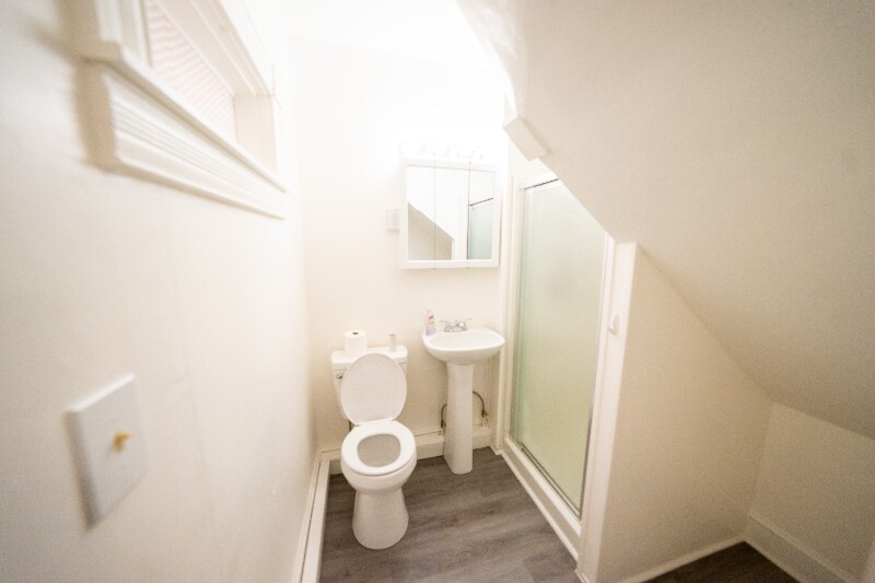 Building Photo - 517 High St