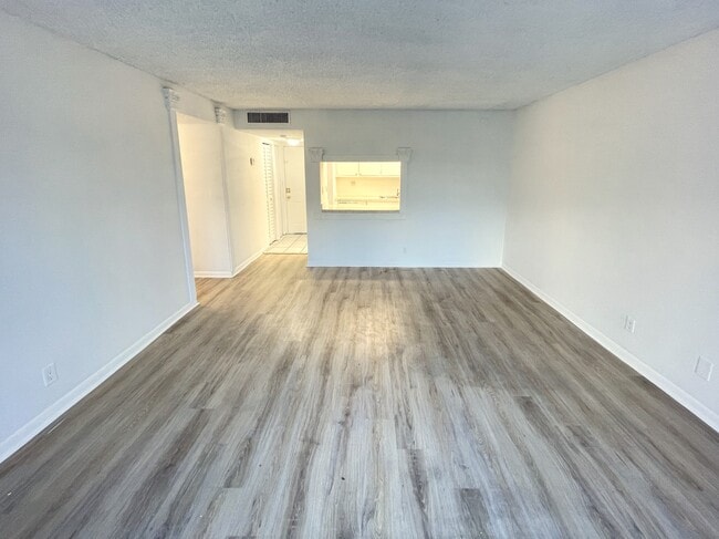 Building Photo - 2050 N Congress Ave