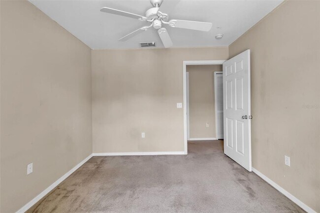 Building Photo - 5541 Rosehill Rd