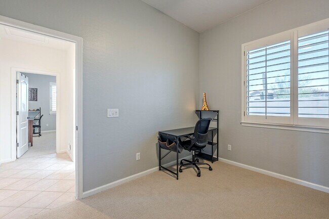 Building Photo - 10835 E Acacia Dr