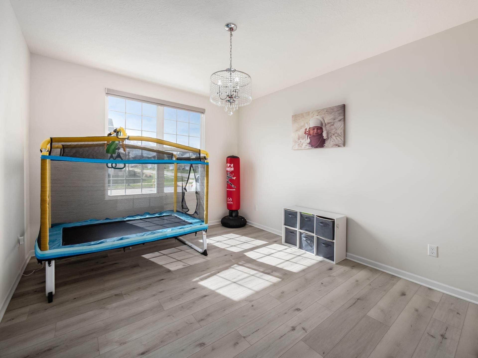 Building Photo - 274 Cambie Dr