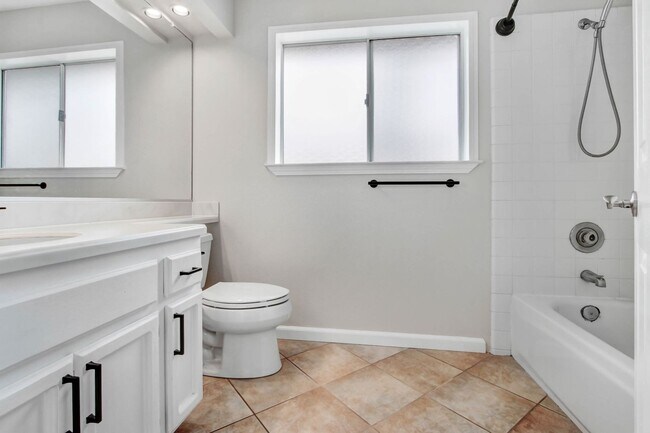 Building Photo - 3 Bed 2 1/2 Bath | 2 Story Home Lactated in Chapparrosa Park, Palisades, Laguna Niguel