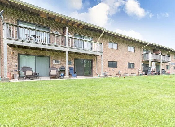 Building Photo - 7413 Brookdale Dr