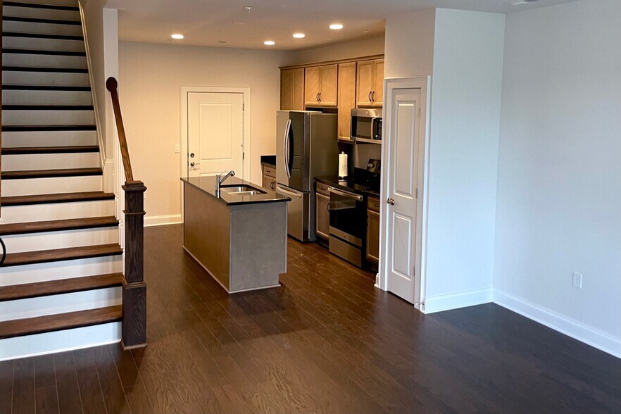 Building Photo - 115 Wellie Hl Pl