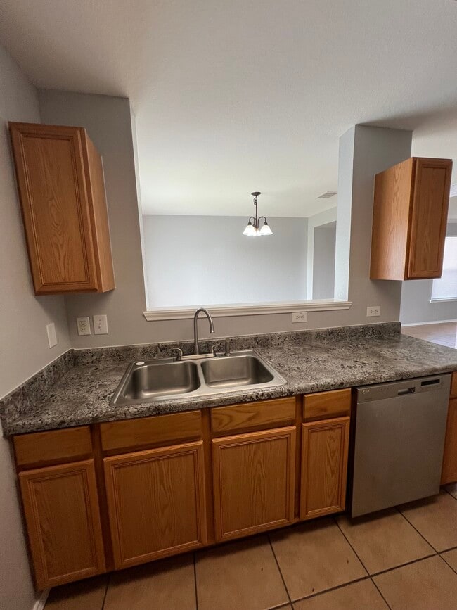 Building Photo - 3734 Candleglenn