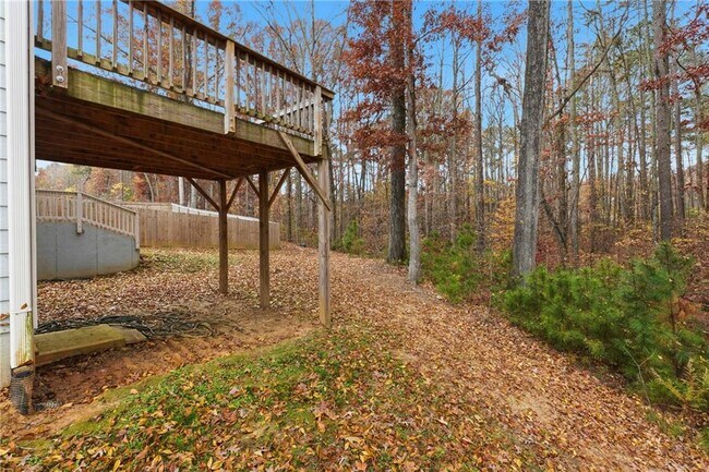 Building Photo - 6615 Bluffview Dr