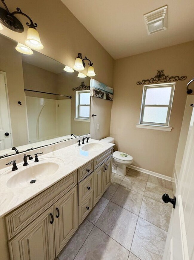 Building Photo - Home for Rent in Hot Springs!