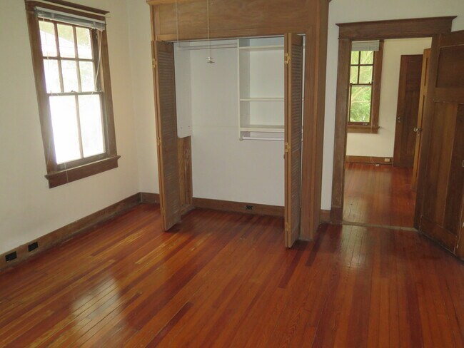 Building Photo - rkh2122
