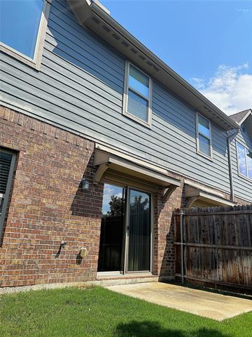 Building Photo - 4756 Bridgewater St