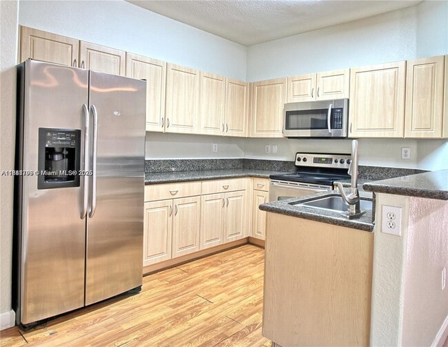 Building Photo - 8155 NW 108th Ave