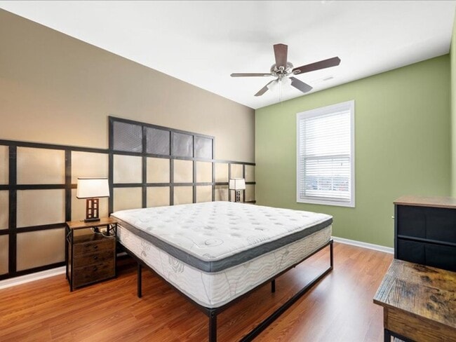 Building Photo - For Rent: Beautifully updated 2-bed/2-bath condo, Sandpiper Village, Rehoboth. $2,000.00/month. P...