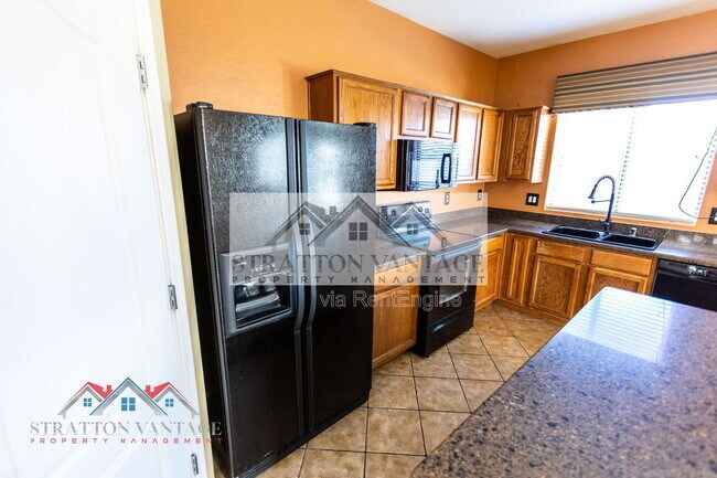 Building Photo - 3522 S 81st Dr