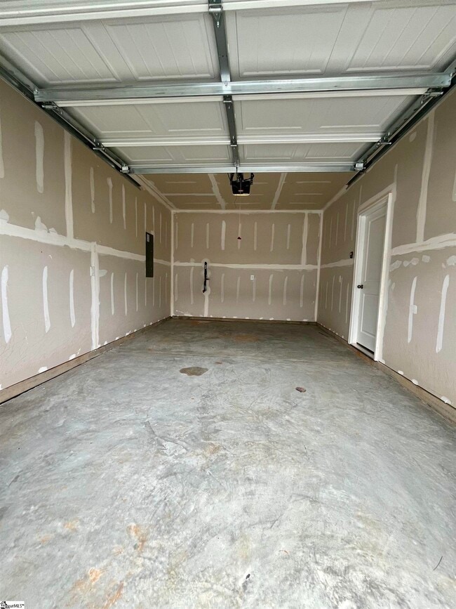 Building Photo - 7 Twiggs Ln