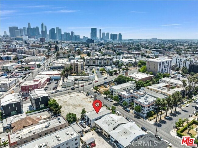 Building Photo - 2627 San Marino St