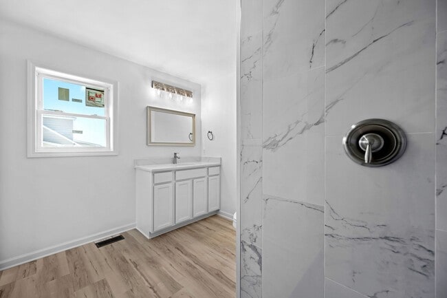 Building Photo - New Construction Home overlooking Prime Ho...