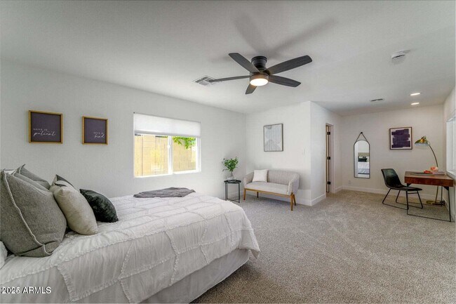 Building Photo - 4414 S Terrace Rd