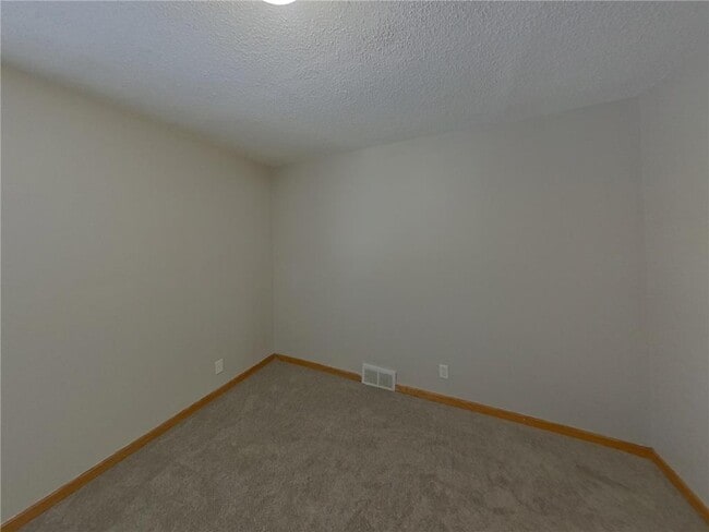 Building Photo - 2931 Woodbridge St