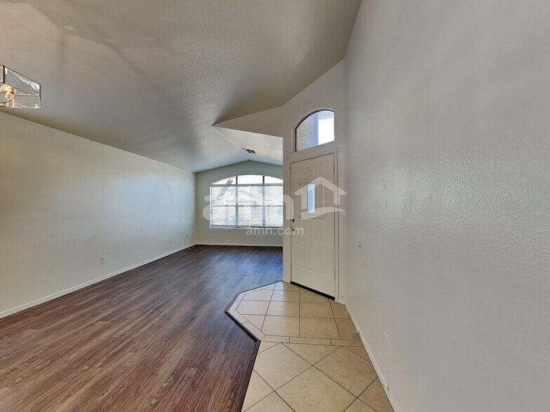 Building Photo - 17112 N Melissa Ln