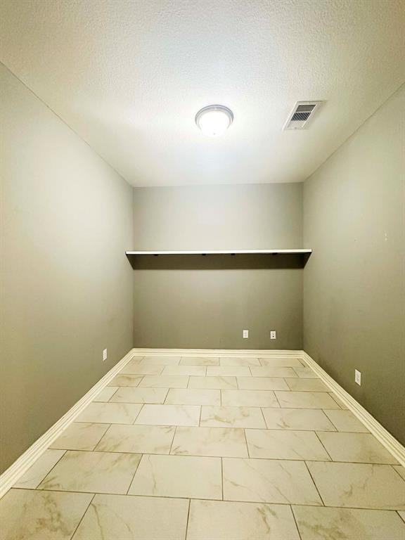 Building Photo - 7638 Bronze Trail Dr