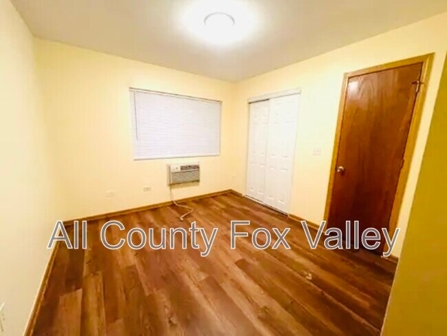 Building Photo - 2909 Willow Ln